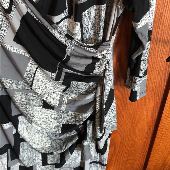 Dress - Picture 3 of 5